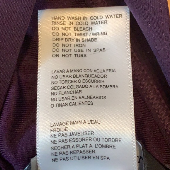 Carmen Marc Valvo "Rain Forest" one-piece swimsuit in printed microfiber. - Picture 6 of 7